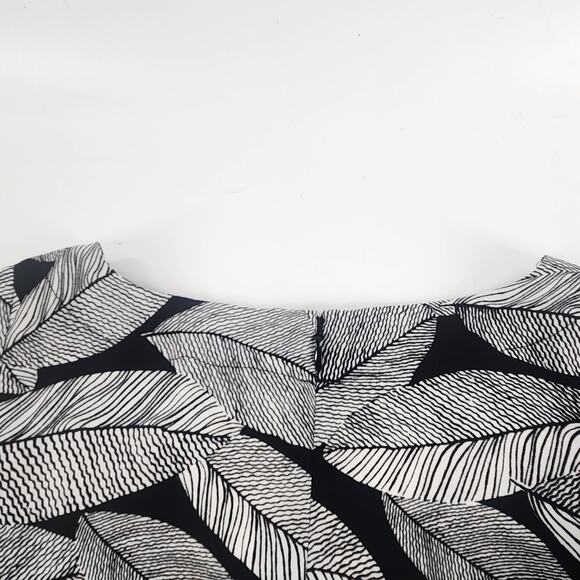 Loft Wrap Romper Womens 4 Black Fern Print Botanical Flounce Sleeve Boho Luxe - Picture 6 of 13